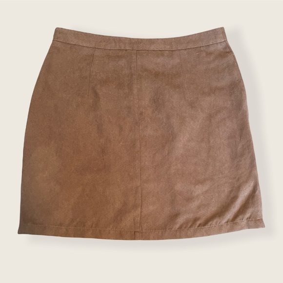 METAPHOR | Faux Suede Snap Front Skirt - Picture 2 of 8